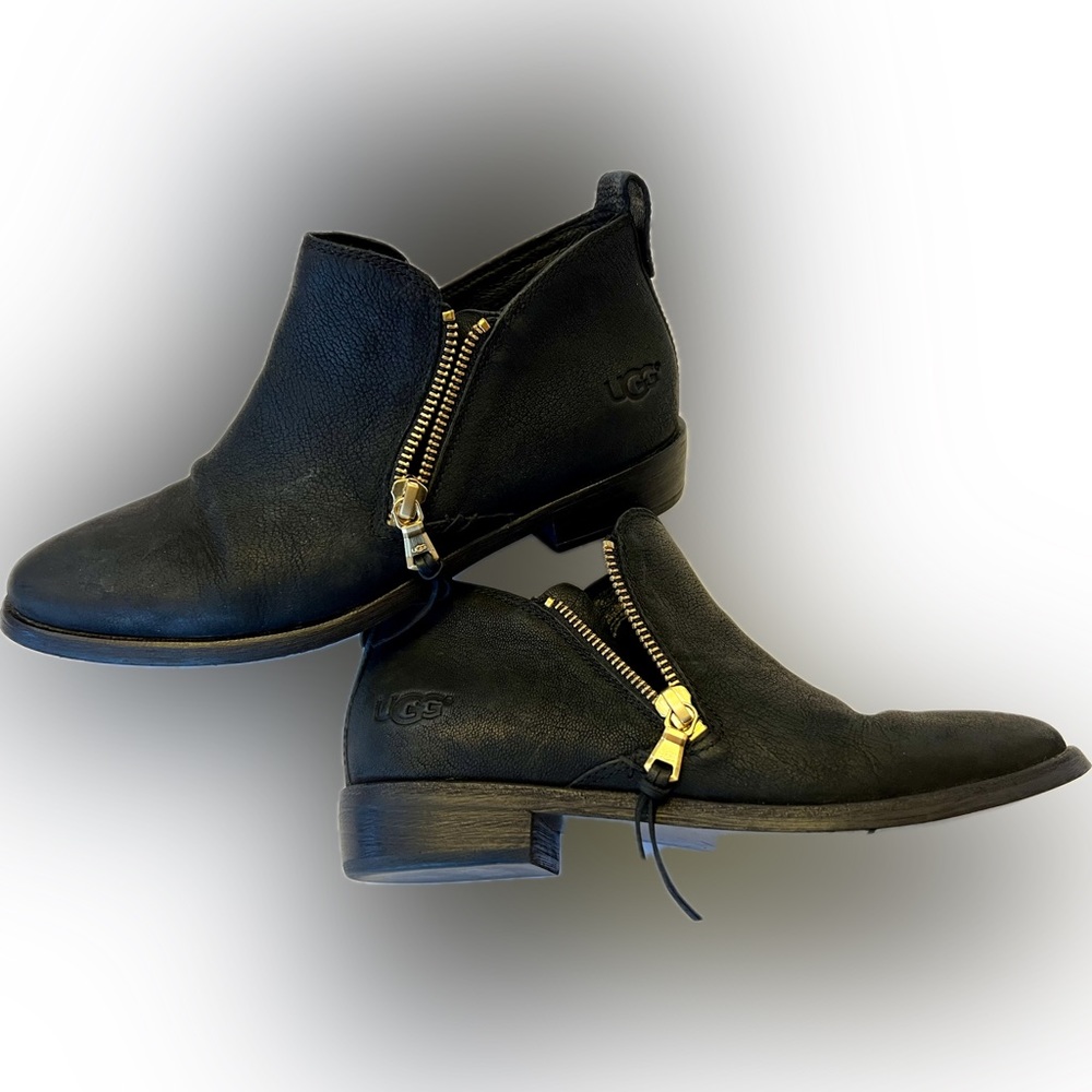 UGG Glee Side Zip Ankle Bootie Black Leather Size 6.5